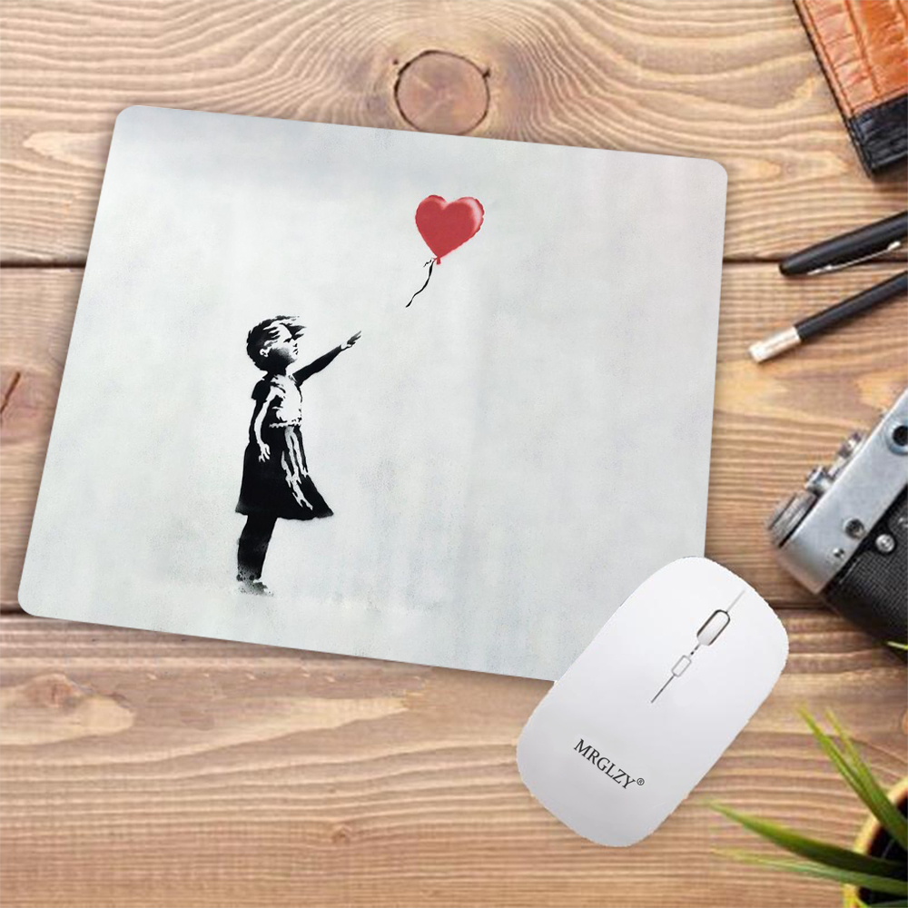 Bansky – tapis de bureau 25x20 - Gaming Accessories Companies avis et prix